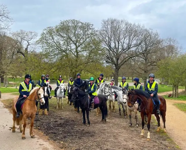 Our Stag Lodge 1 team testing out the route to the pub 😂

For all bookings please visit: 
www.staglodgestables.com 

#london #royalpark #richmondpark #horseriding #horsey #horsebackriding #horsebackridinglessons #staglodge #staglodgestables #staglodge2 #horses #poniesofinstagram #pony #horseselfie #ridinglessons #photoftheday #horsesofinsta #horseoftheday #equestrian #equestrianlife #horselife #ridingahorse #equestrianphotography #horsephoto #horsephotographer #horsegirl #horsemanship #horseback #equestriansofinstagram #training